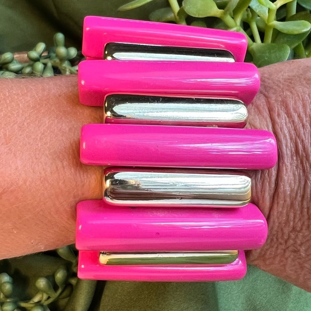 Barbie called and she wants her bracelet back 💗